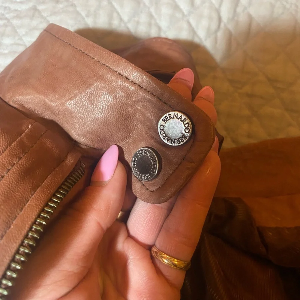 Bernardo Women's Tan/coffee with a hint of cream Leather Jacket - Picture 3 of 14
